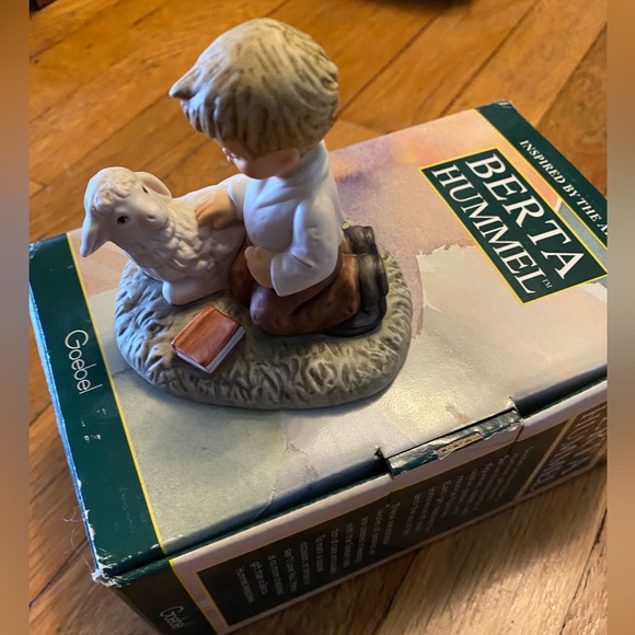 Berta Hummel statue brand new in box. Boy with lamb. So beautiful for a gift ! - Picture 7 of 7